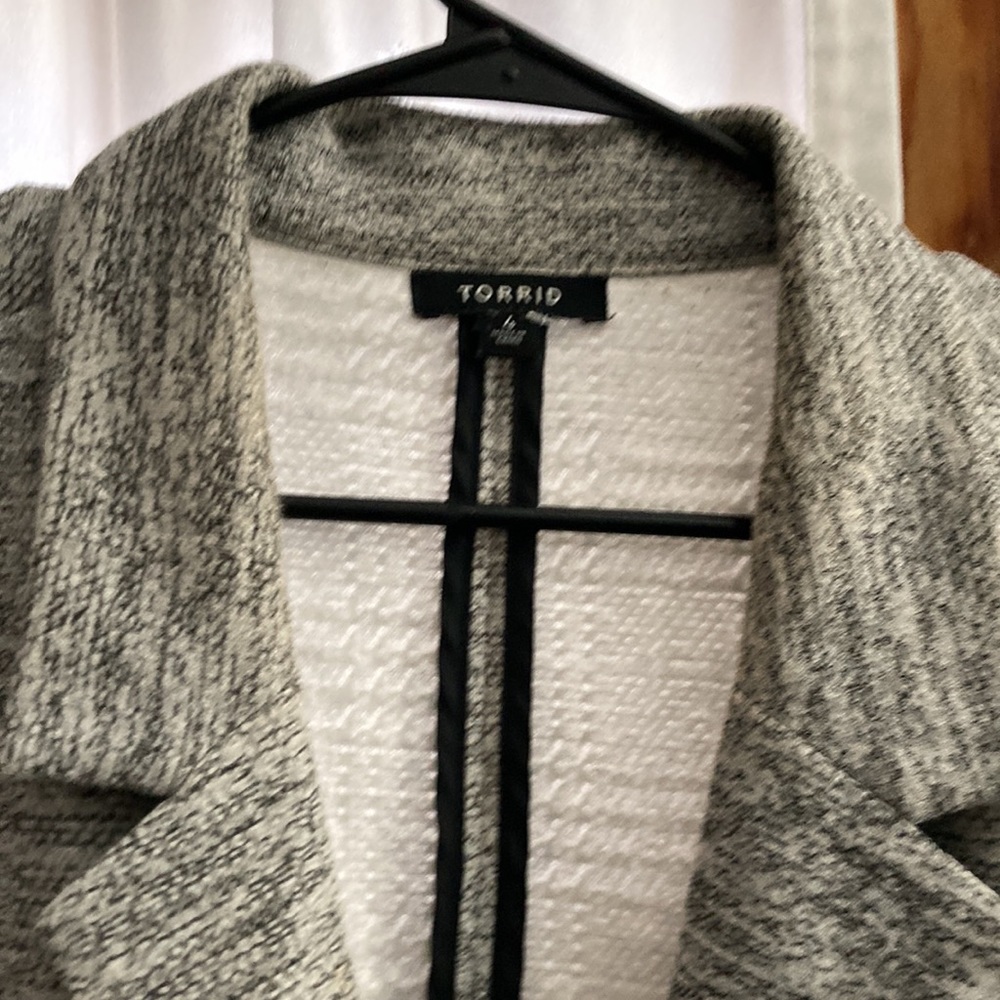 Torrid - Picture 2 of 4